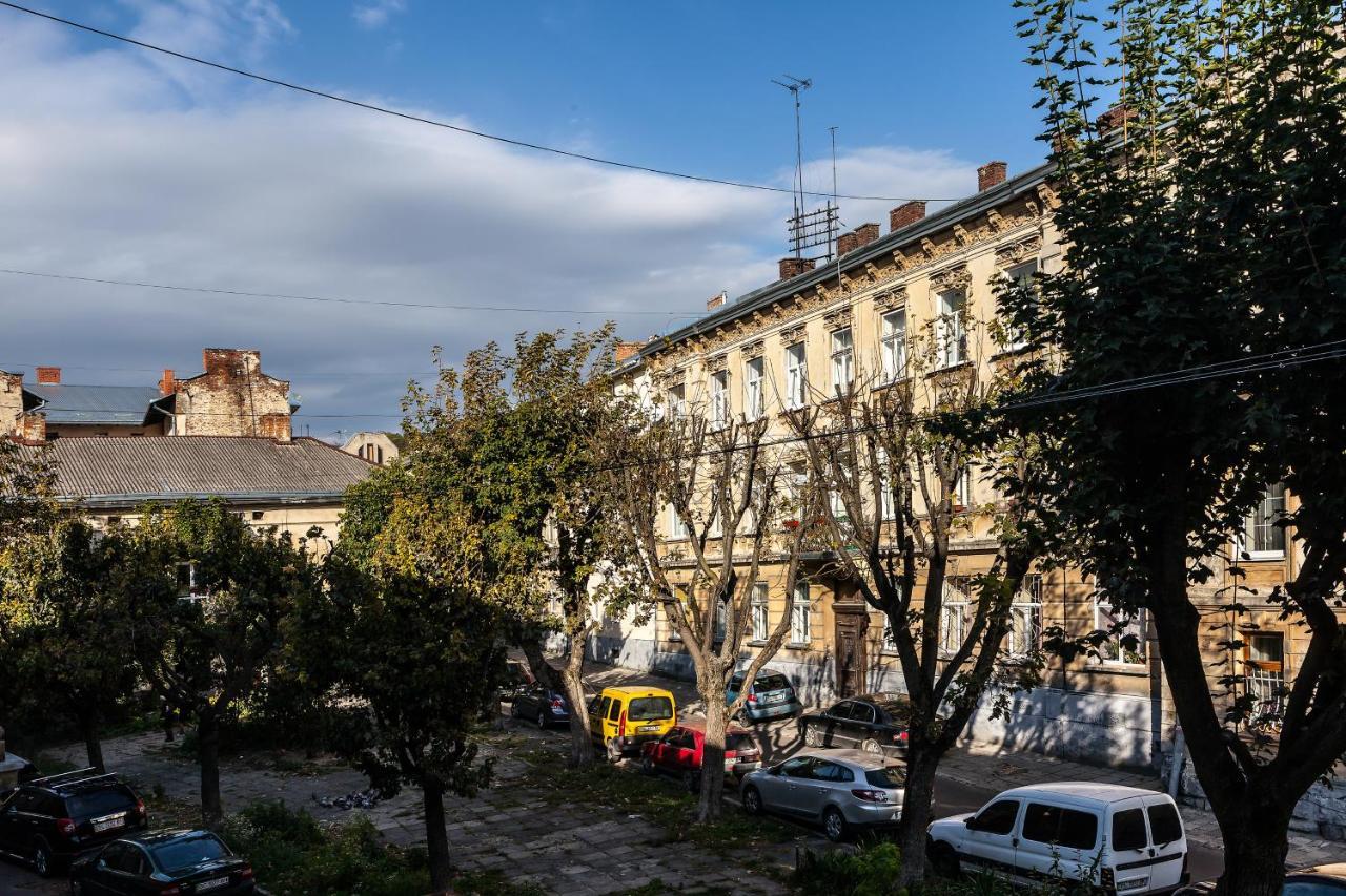 Ostriv Hostel Lviv Exterior foto